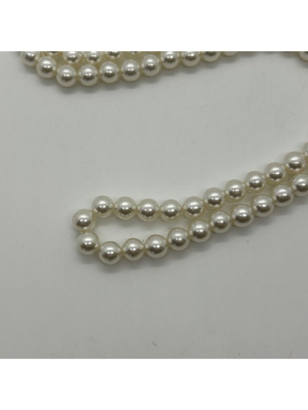 Vintage Sarah Coventry Faux Pearl Necklace, Floral Box Clasp Classic 1960s - Picture 7 of 16